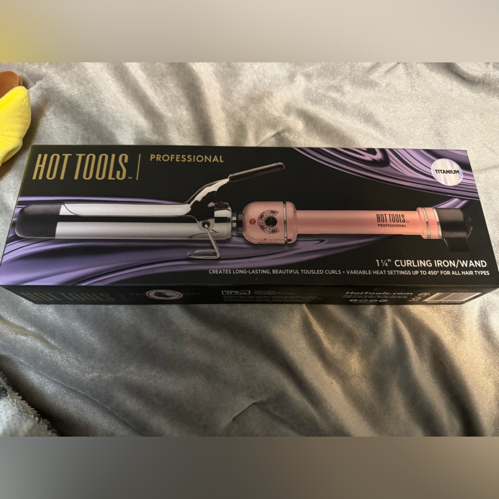 Hot tools 1 1/4 curling iron